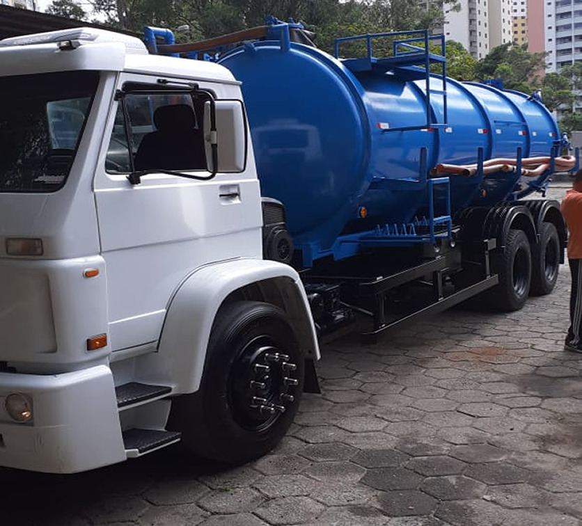 Desentupimento de Fossa Industrial em Carapicuiba